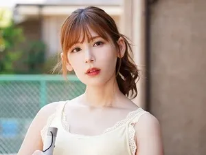 Hot girl nổi tiếng ở trường, người tôi thầm yêu lại bị bắt nạt như vậy