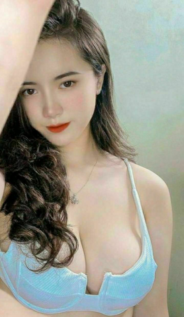 Em gái xinh thủ dâm mặt phê lòi